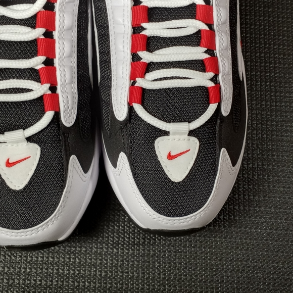 Nike Air Max Triax [CD2053-105] Men Casual - Picture 2 of 10